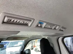 Toyota HiAce 2021 White