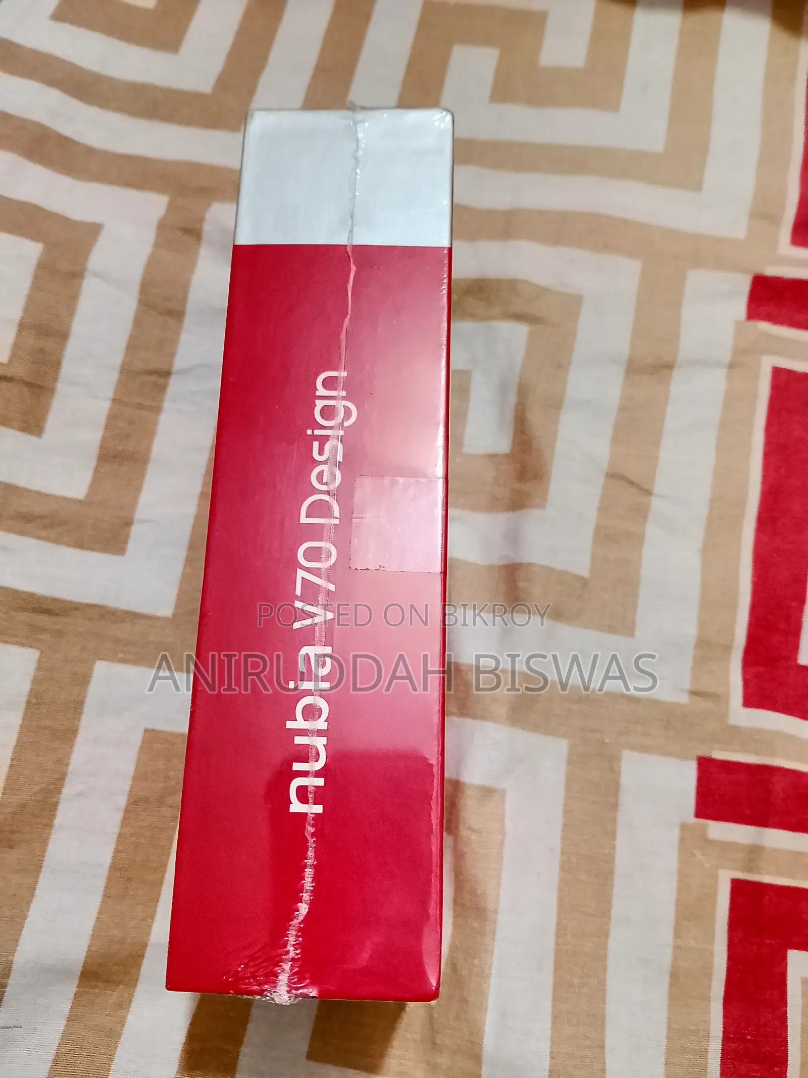 নতুন মোবাইল ফোন ২৫৬ জিবি লাল
