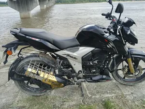 TVS Apache 160 4V 2022 Black
