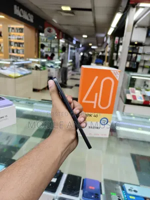 Tecno Spark 40 Pro 128 GB Silver