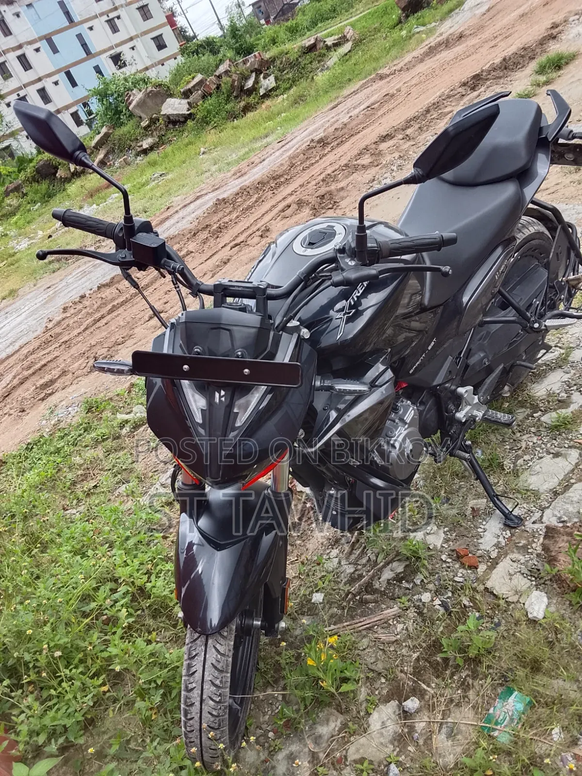 নিউ হিরো এক্সট্রিম ১২৫আর ২০২৫ ব্ল্যাক