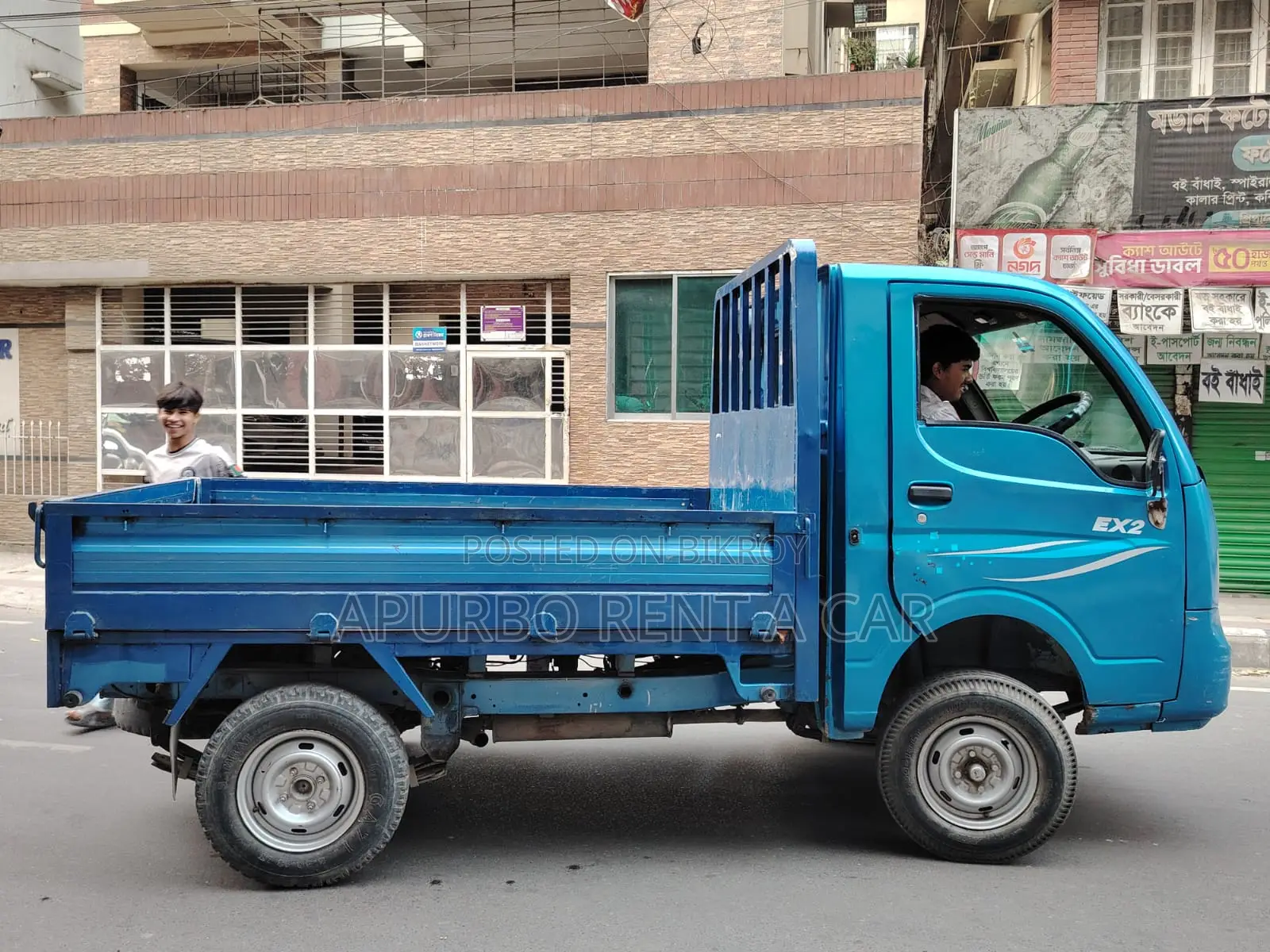 জরুরি ভিত্তিতে টাটা এস (Tata Ace) গাড়ি বিক্রি করা হবে