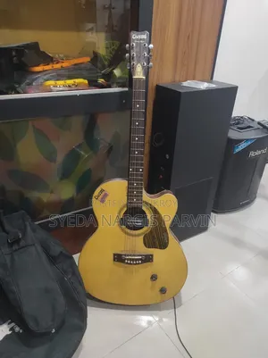 Guitar, Gibson, Electric Fort, can be played through a box.
