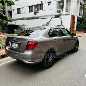 টয়োটা অ্যাক্সিও ২০১৭ গ্রে