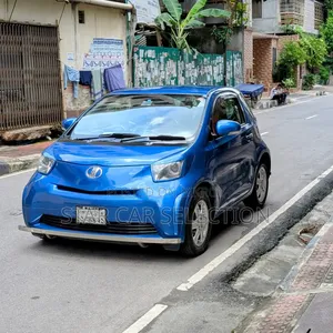 Toyota iQ 2009 Blue