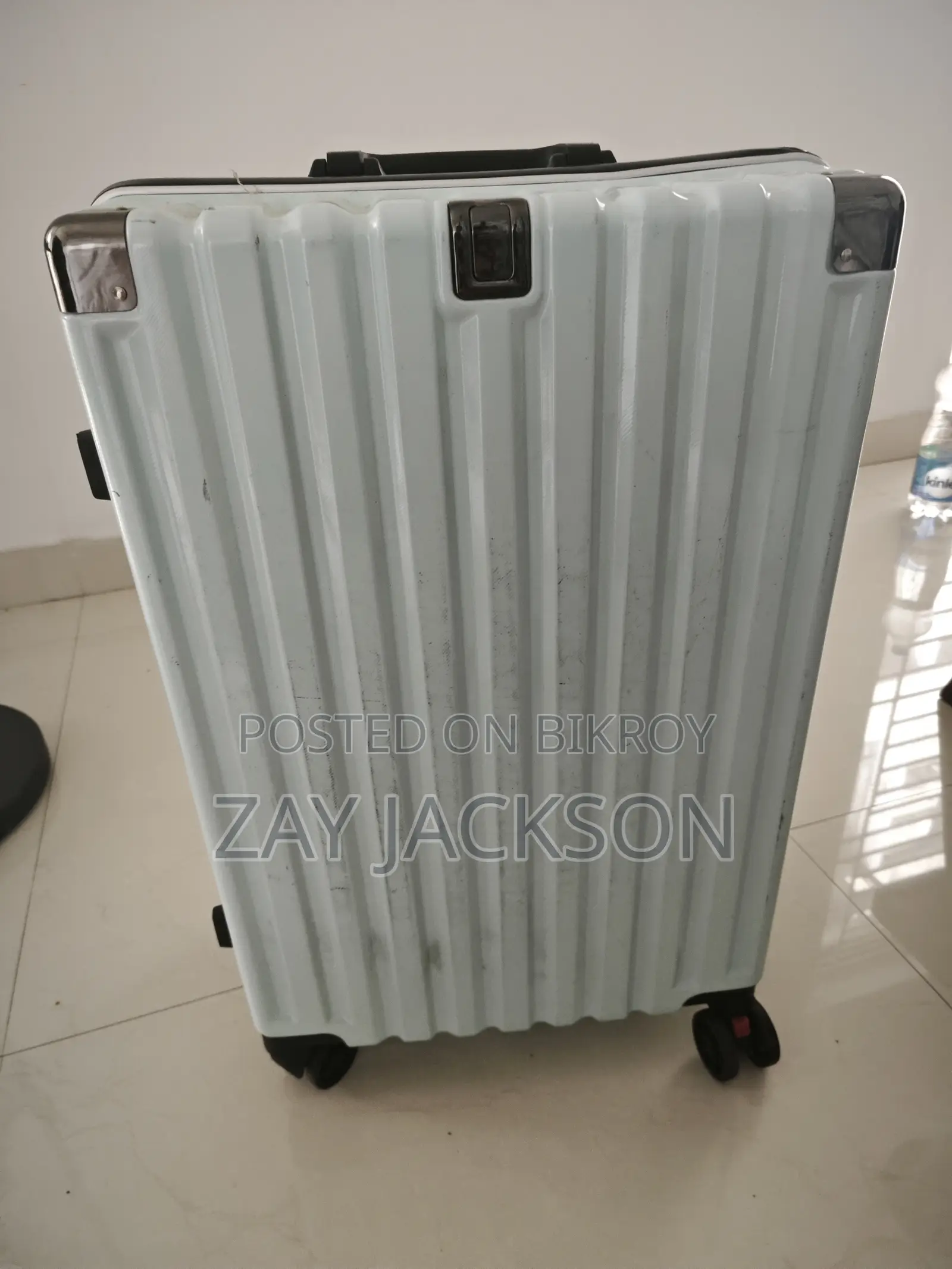 বড় লাগেজ স্যুটকেস (৪০x৬০x৩০ সেমি)
