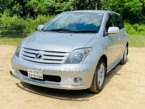 Toyota IST 2006 Silver