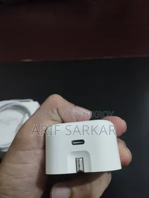 Apple 20W Adapter