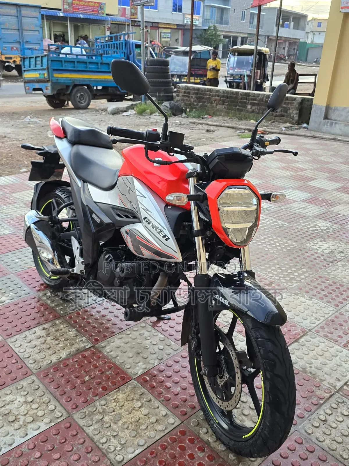 Suzuki Gixxer 2024 Orange