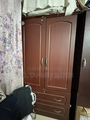 ফার্নিচার সেটস।