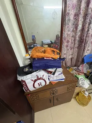 ফার্নিচার সেটস।