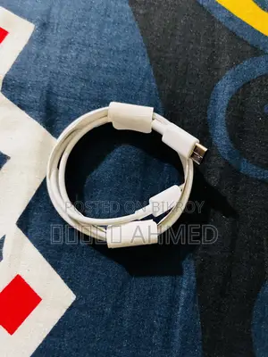 অ্যাপল ক্যাবল