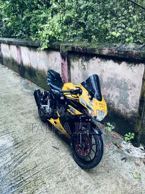 সুজুকি জিএসএক্স-আর১৫০ ২০২৩ ইয়েলো