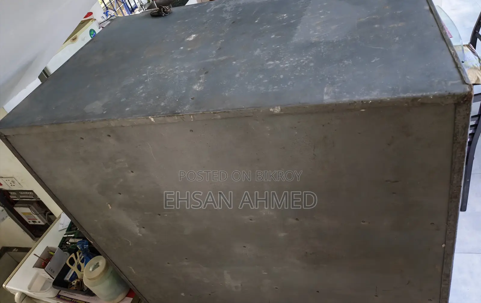 20 gauge thick old steel almirah for sale