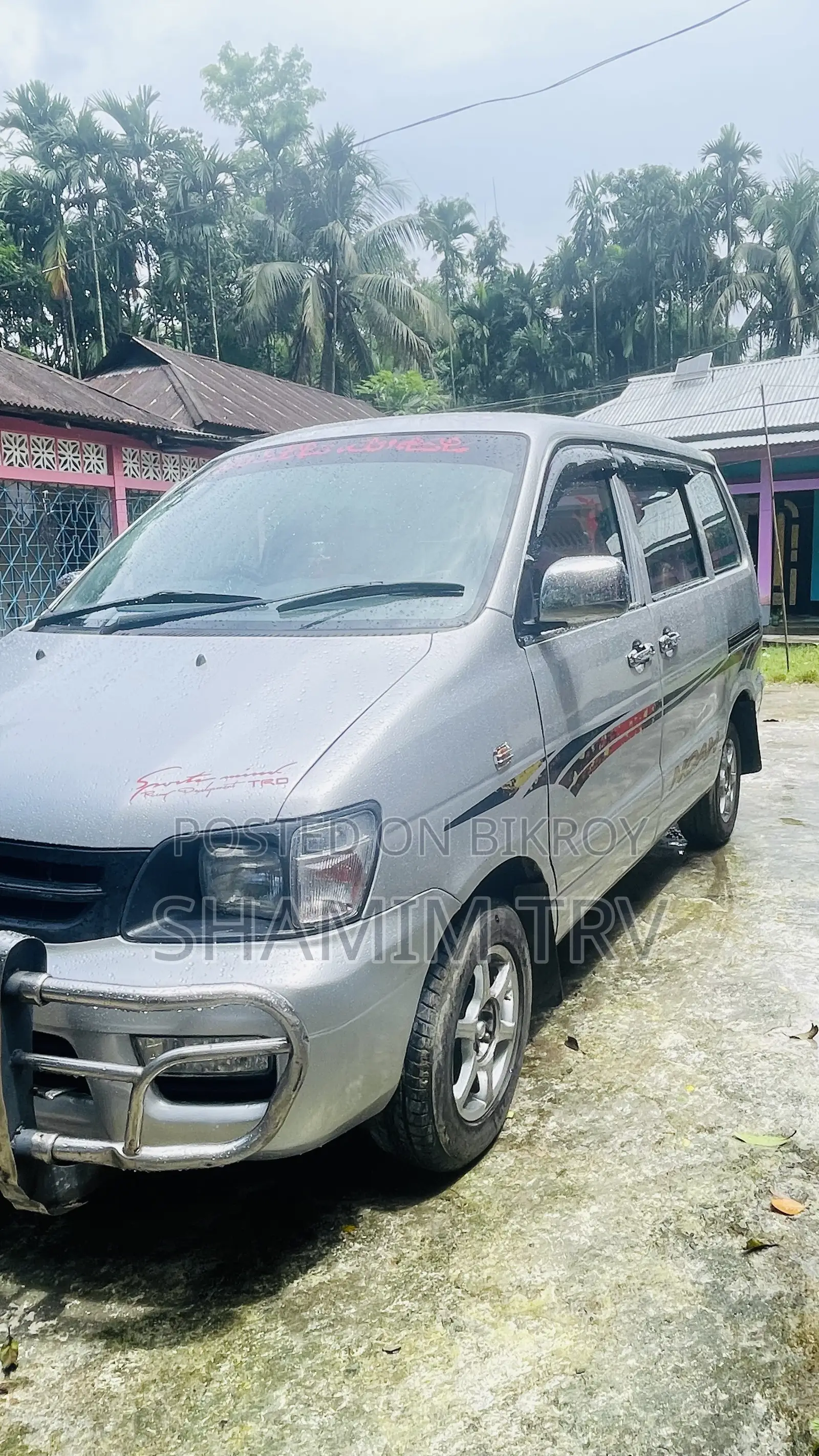 টয়োটা লাইটএ্যাস নোয়াহ ২০০১ রৌপ্য