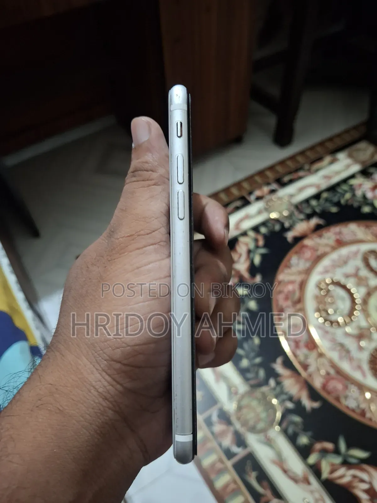 অ্যাপল আইফোন এসই (২০২০) ৬৪ জিবি হোয়াইট