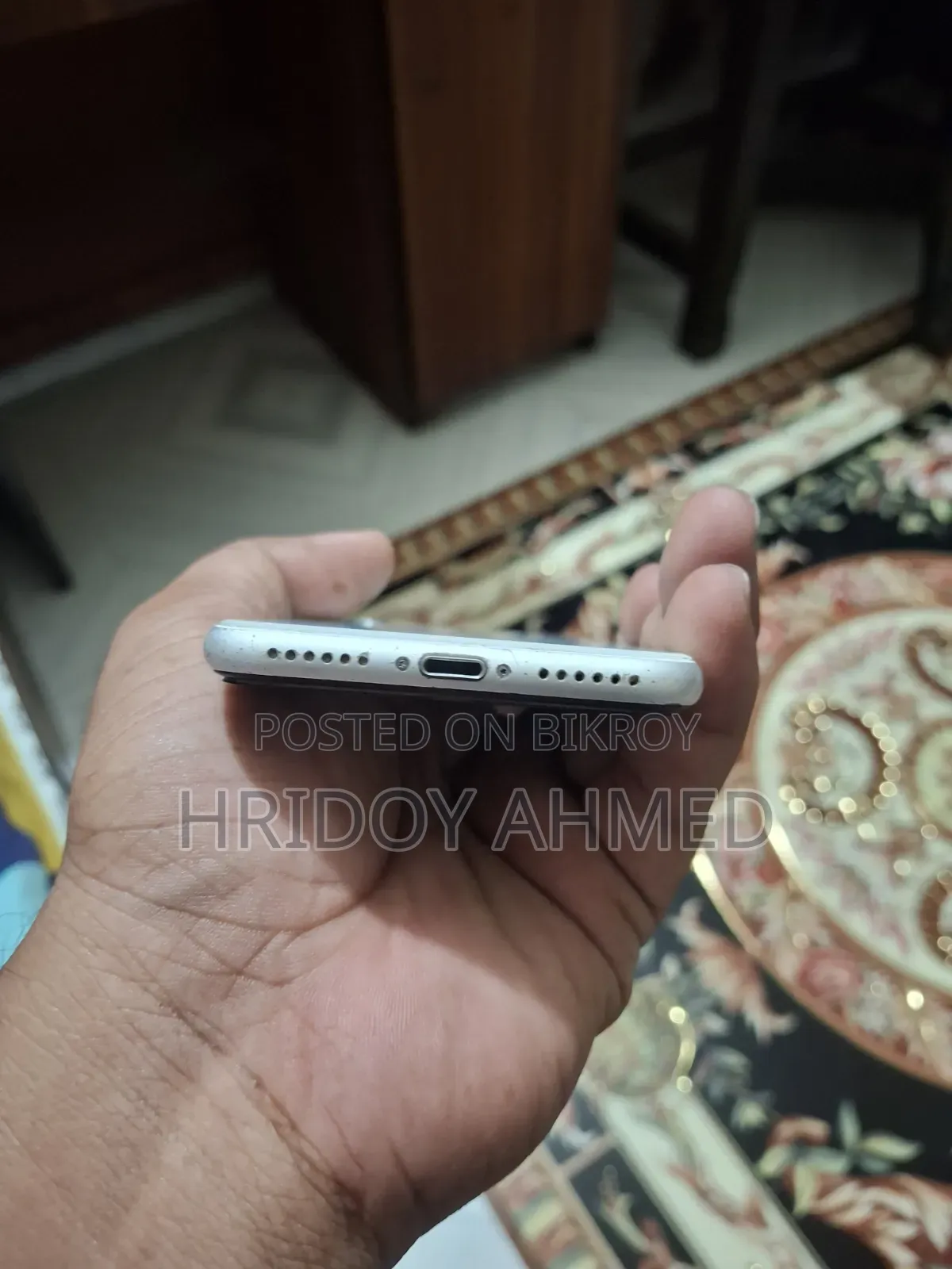 অ্যাপল আইফোন এসই (২০২০) ৬৪ জিবি হোয়াইট