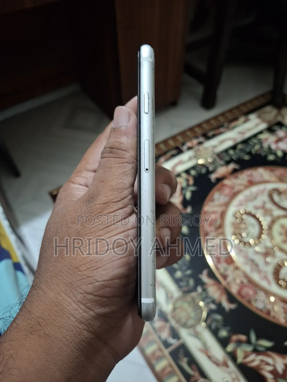 অ্যাপল আইফোন এসই (২০২০) ৬৪ জিবি হোয়াইট