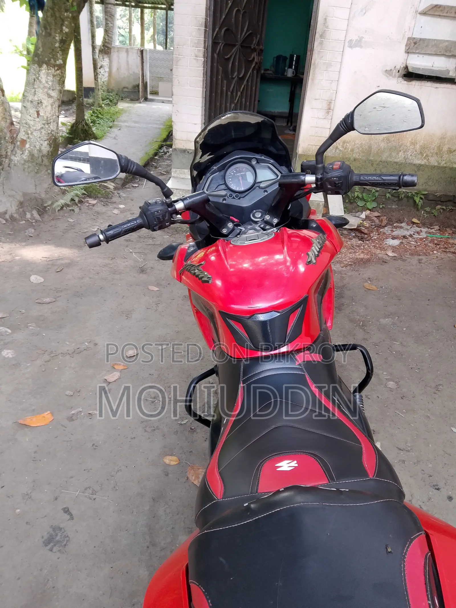 Bajaj Pulsar 150 2021 Red