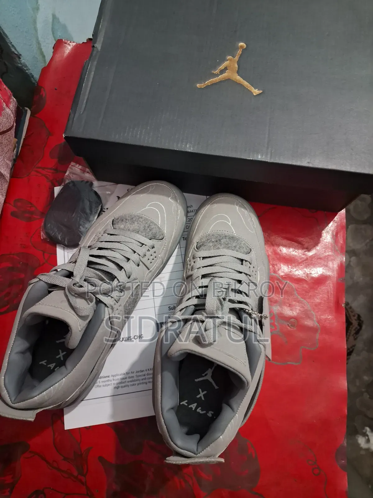 Air Jordan 4 KAWS