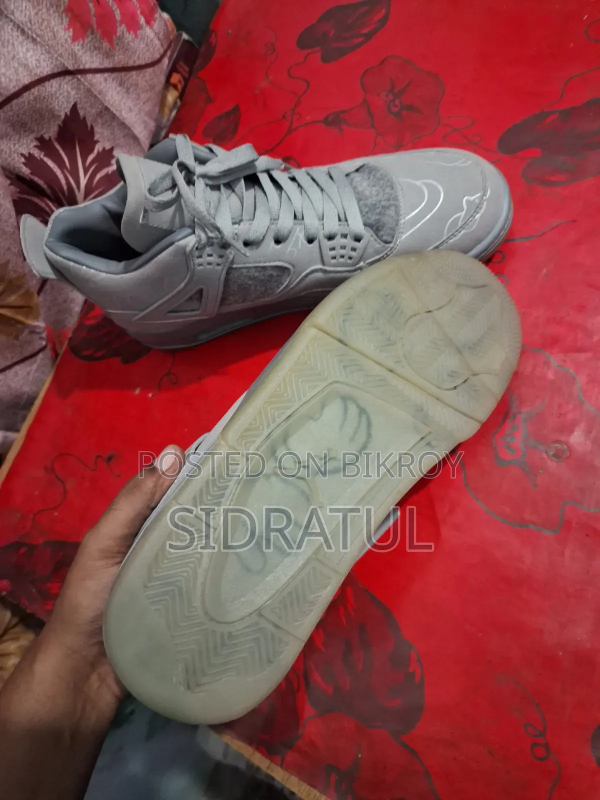 Air Jordan 4 KAWS