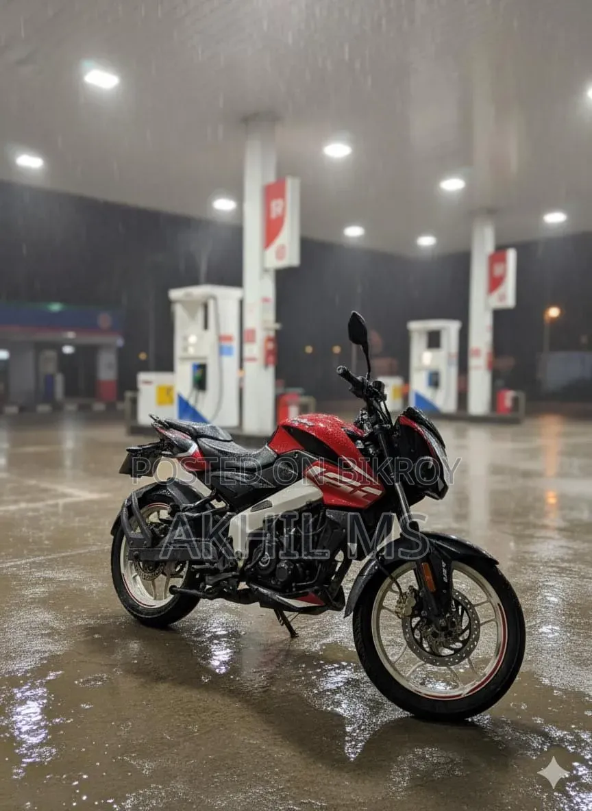 Bajaj Pulsar NS 160 2022 Red