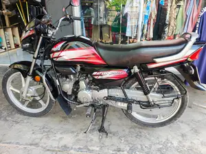 Hero HF Deluxe 2022 Black