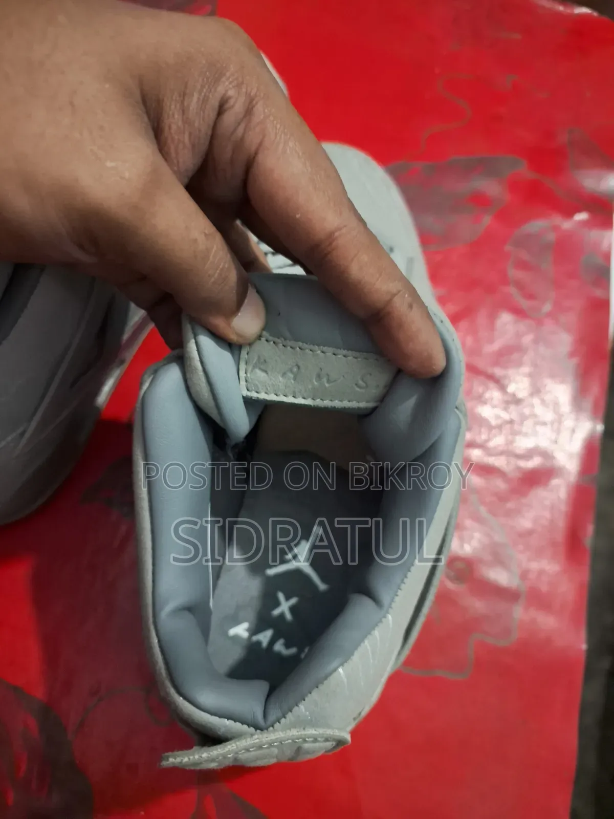 Air Jordan 4 KAWS