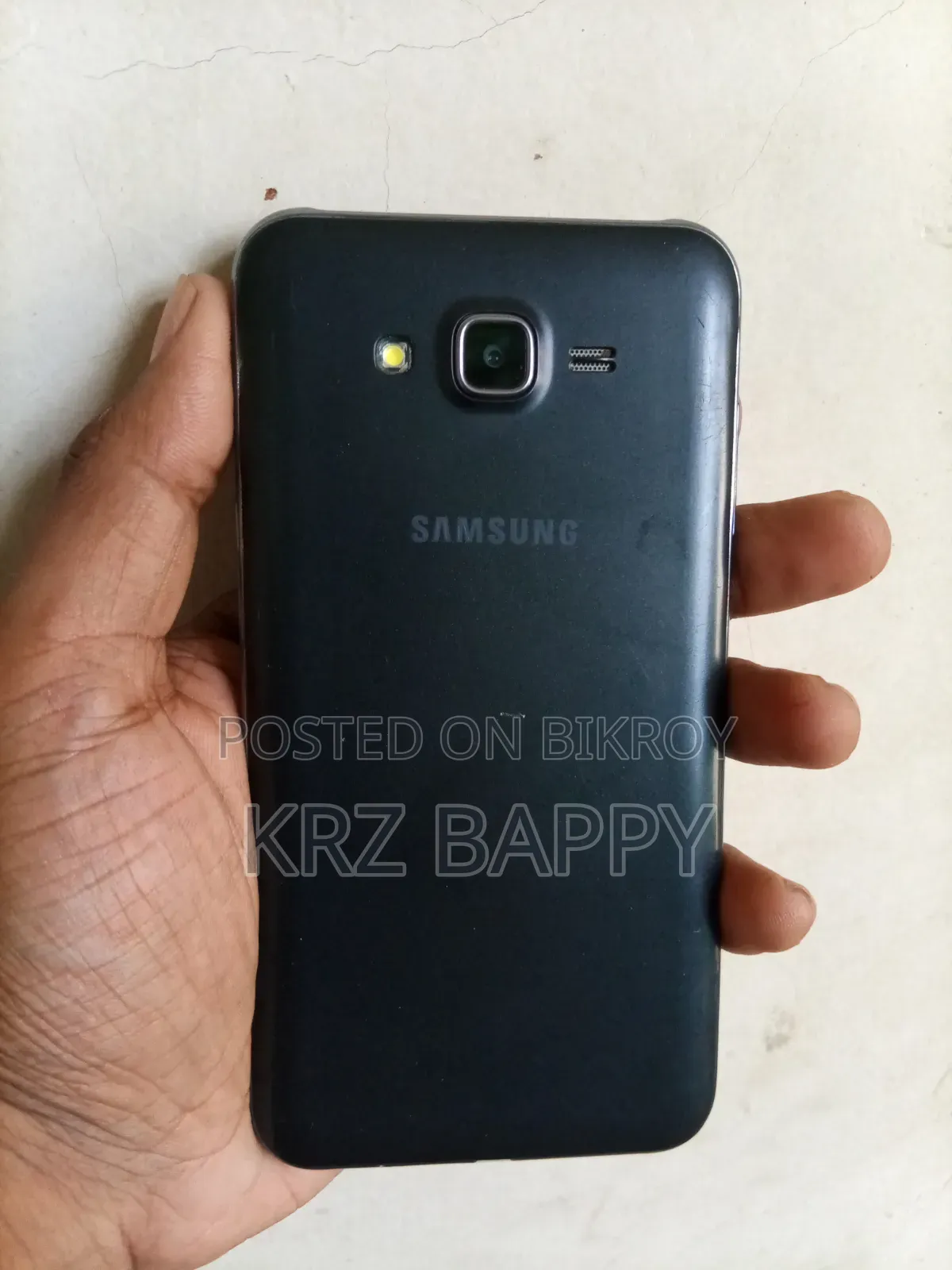 Samsung Galaxy J7 16 GB Black