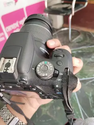 Canon EOS Rebel T7