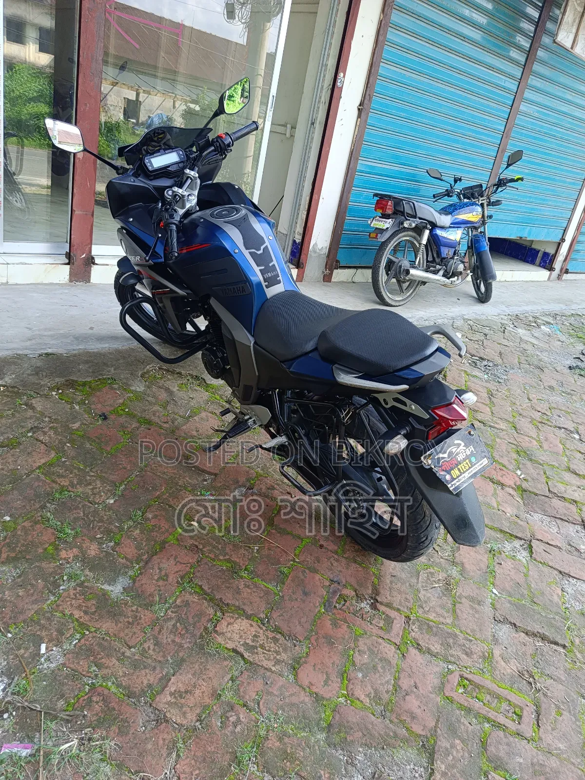 ইয়ামাহা ফাজার এফআই ভি২ ২০২৬ নীল