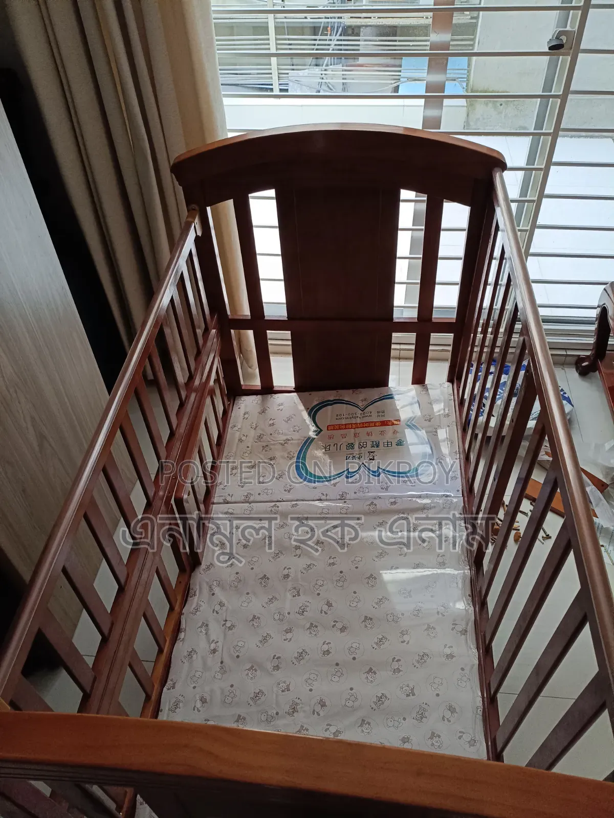লিটল ট্যালেন্ট বেবি খাট।