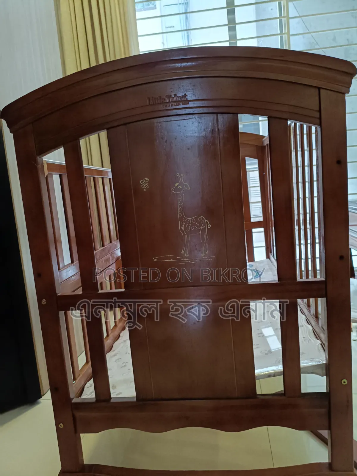 লিটল ট্যালেন্ট বেবি খাট।