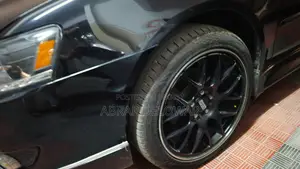 মিতসুবিশি ল্যান্সার ২০১০ কালো