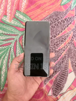 স্যামসাং গ্যালাক্সি এস২০+ ৫জি: ক্ষতিগ্রস্থ ডিসপ্লে + আসল ব্যাক শেল