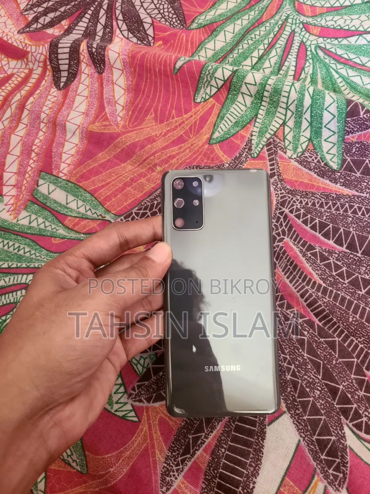 স্যামসাং গ্যালাক্সি এস২০+ ৫জি: ক্ষতিগ্রস্থ ডিসপ্লে + আসল ব্যাক শেল