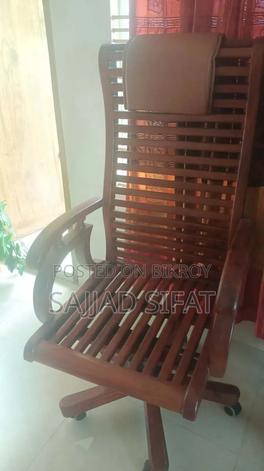 Official Table Chair Urgent Sell