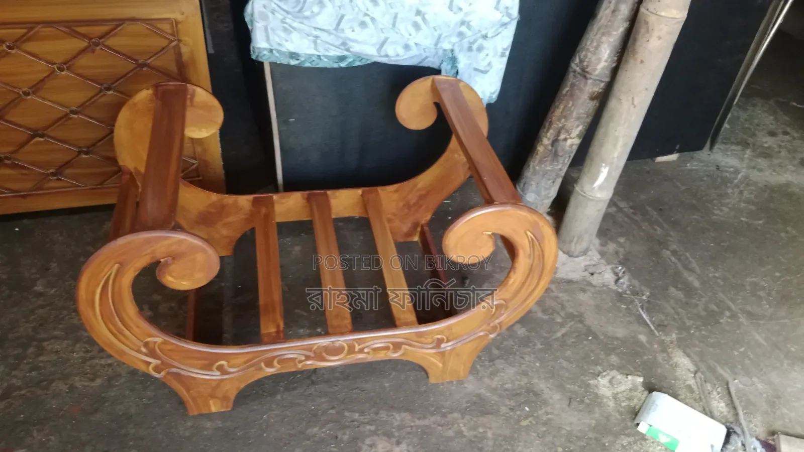 New Teak Color Box Sofa Set with Center Table