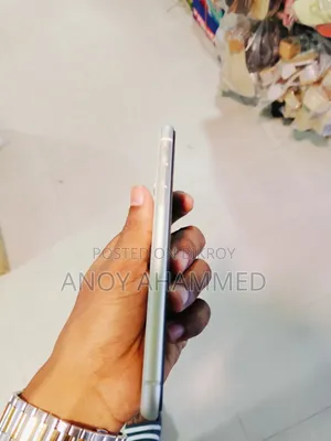 অ্যাপল আইফোন ১১ ৬৪ জিবি সাদা