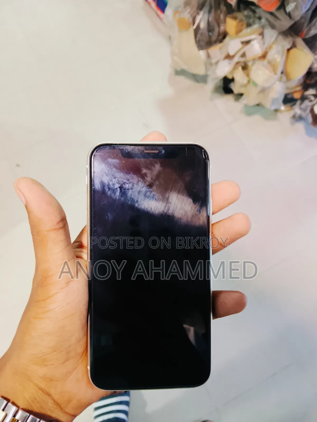 অ্যাপল আইফোন ১১ ৬৪ জিবি সাদা
