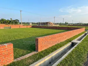 10 Katha Premium North-Facing Plot in Bashundhara R/A — Block M!