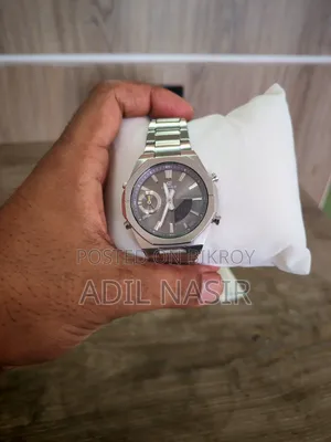 ৭"+ কবজির জন্য সেরা উপযুক্ত।
💰 মূল্য: ৳২৫,০০০