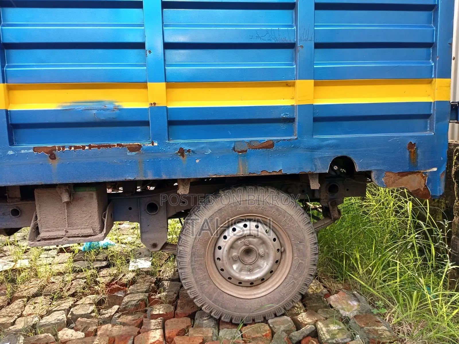 Tata Ex2 Cover