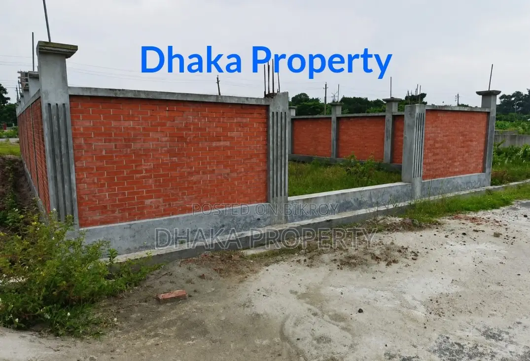 300ft Expressway 5 Katha Park South at Sector-16
