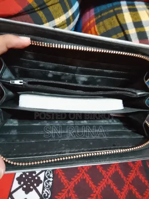 মহিলাদের হ্যান্ড পার্স