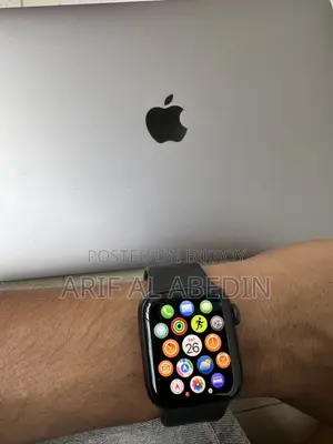 Apple Watch Series 6 (40mm, GPS + Cellular) - Excellent Condition