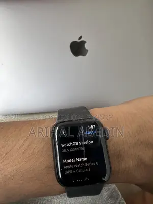 Apple Watch Series 6 (40mm, GPS + Cellular) - Excellent Condition