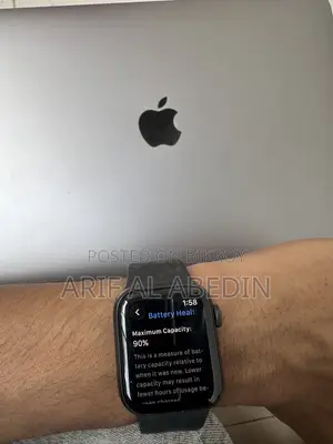 Apple Watch Series 6 (40mm, GPS + Cellular) - Excellent Condition