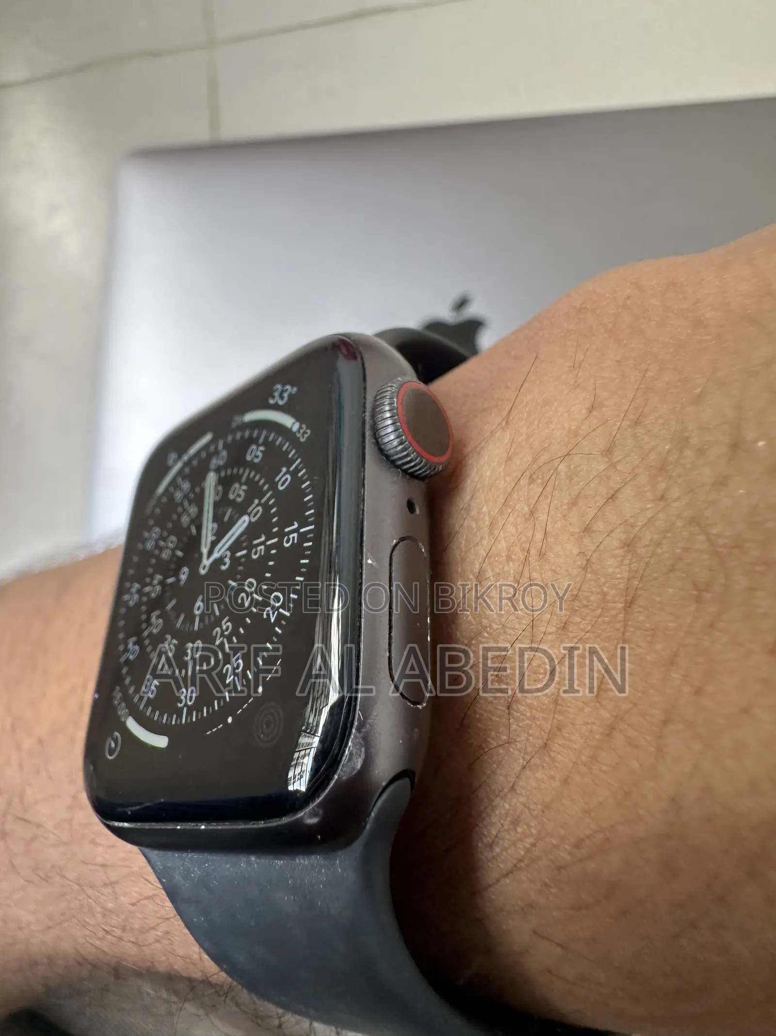 Apple Watch Series 6 (40mm, GPS + Cellular) - Excellent Condition