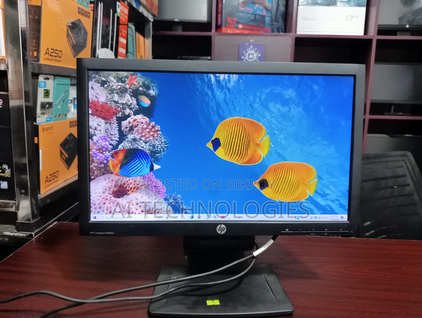 HP Compaq LA2006x – 20-inch HD+ LED 180-Degree Rotate Monitor